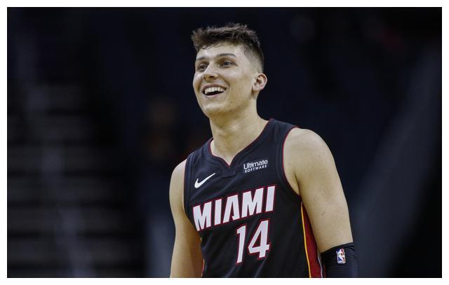 其他队员在 其他队员在