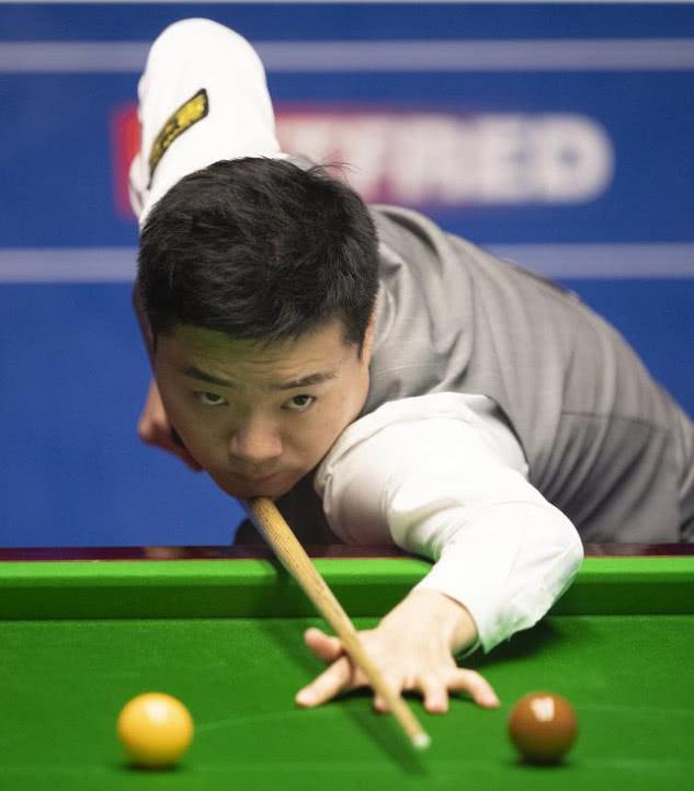 正有着类似 正有着类似